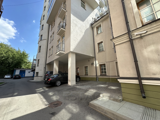 Предлагается на продажу презентабельный особняк класса А, м.Чистые пруды.