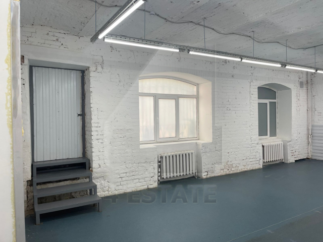 Аренда помещение свободного назначения с отд. входом, м.Маяковская.