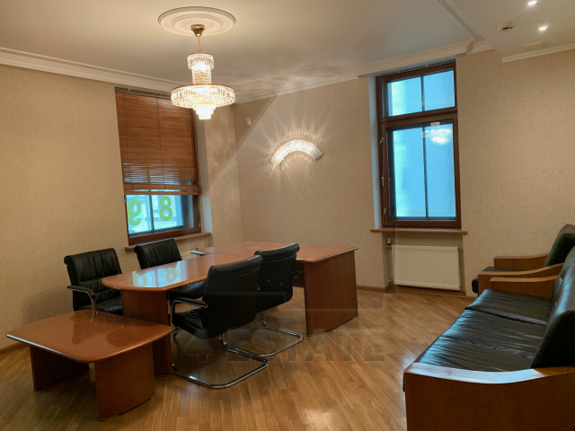 Продажа презентабельного особняка А класса, м.Чистые Пруды.