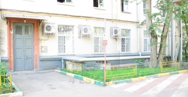 Торговое помещение на первой линии домов, м.Римская.