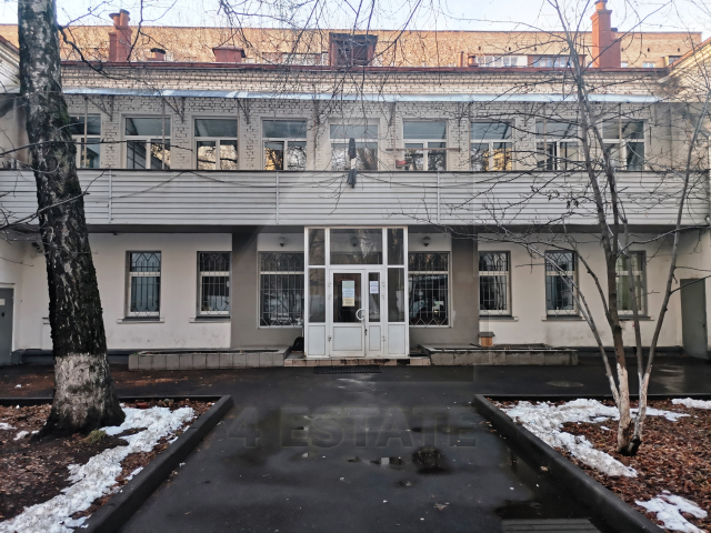 Аренда отдельно стоящего особняка с большой территорией, м.Динамо.