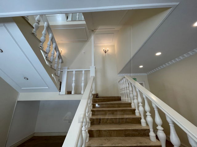 Продажа представительского особняка, м.Смоленская.