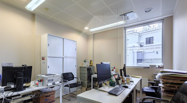 Аренда презентабельного офиса в бизнес центре класса А, м.Кропоткинская.