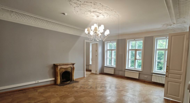 Исторический особняк класса В+, м.Парк Культуры.