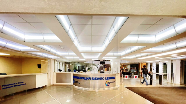 Бизнес-центр "Серпуховской Двор", м.Ленинский проспект.