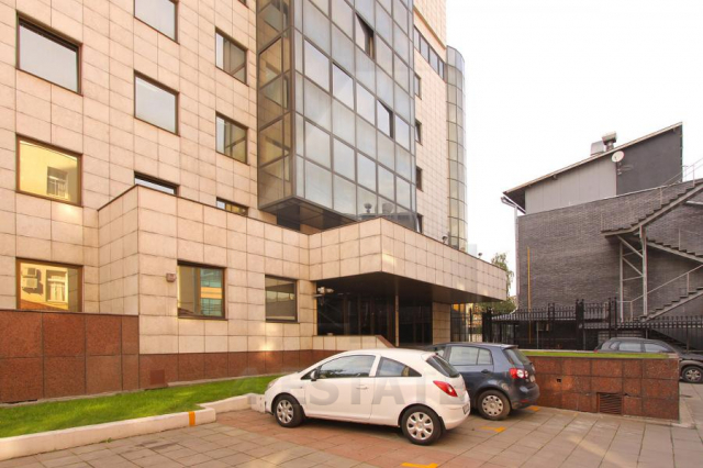 Аренда офисов в бизнес центре класса "В" м. Дмитровская.