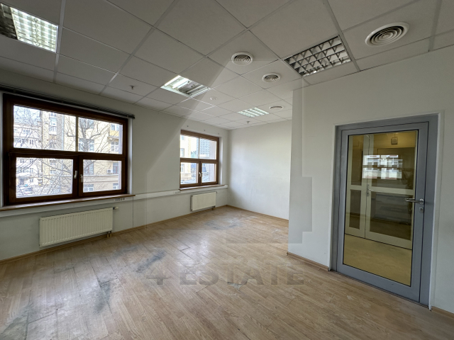 Аренда офиса в бизнес-центре класса В+ "Новинский", м.Смоленская.