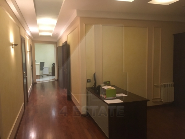 Представительский офис с отдельным входом и мебелью, м.Смоленская.