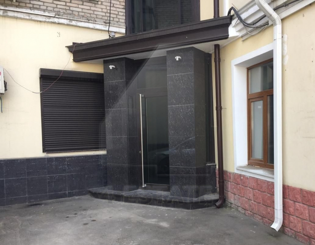 Аренда помещения с отдельным входом м. Парк культуры.