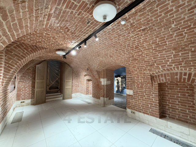 Аренда презентабельного особняка класса А, м.Бауманская.