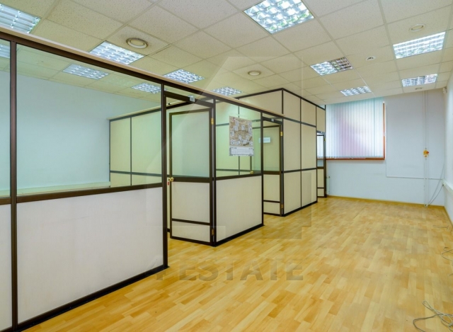 Продажа банковского помещения в элитном жилом доме, м.Кропоткинская.