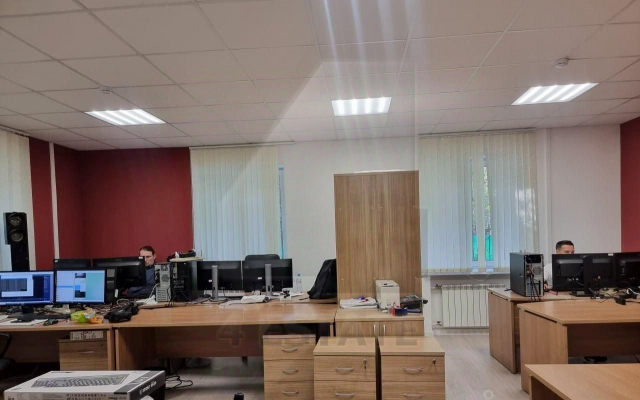 Презентабельный особняк в аренду, м.Народное ополчения.