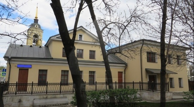 Реконструированный особняк класса В+(можно банк, ресторан), м.Полянка.