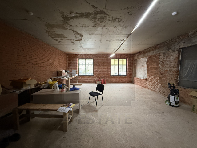 Аренда здания с отдельным входом, м.Парк культуры.