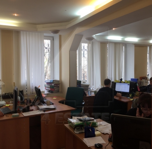 Продажа презентабельного особняка(можно банк), м.Цветной б-р.