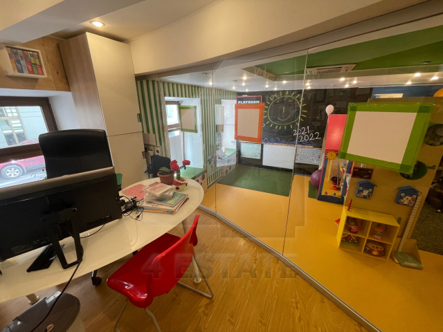 Продажа помещения с отдельным входом в особняке класса А, м.Арбатская.