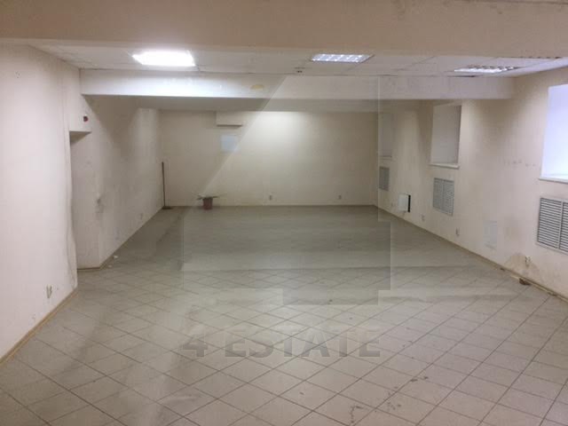 Аренда цокольного этажа в жилом доме м. Бауманская.