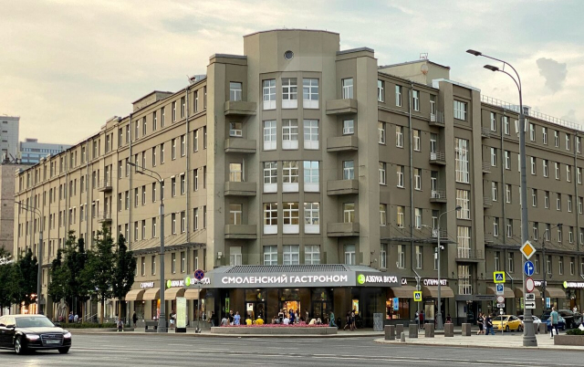 Аренда торгового помещения м. Смоленская.