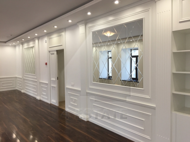 Реконструированный особняк на продажу, м.Курская.