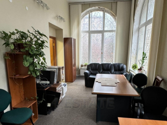 Аренда офисного помещения с отд. входом, м.Университет.