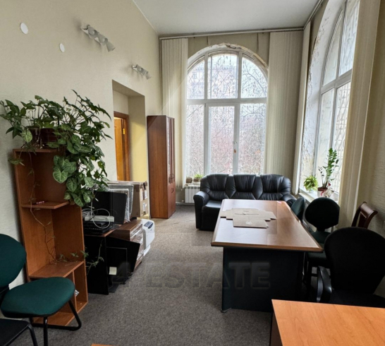 Аренда офисного помещения с отд. входом, м.Университет.