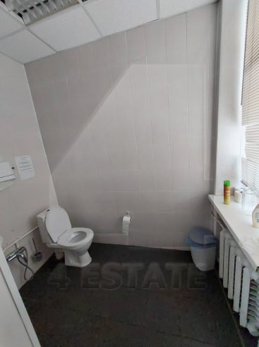 Аренда отдельно стоящего особняка с большой территорией, м.Динамо.