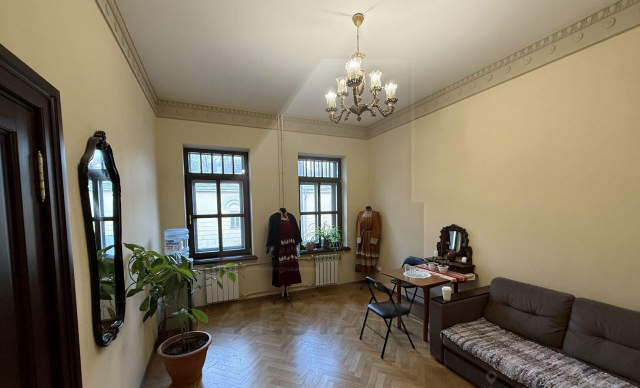 Реконструированный особняк класса В+, м.Достоевская.