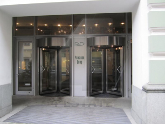 Аренда помещений в представительскомом бизнес-центре Премиум класса «Романов Двор» (Romanov Dvor), м. Арбатская.