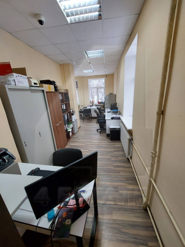 Аренда отдельно стоящего особняка с большой территорией, м.Динамо.