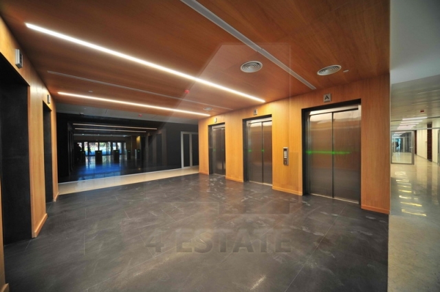 Продажа нового бизнес центра класса А, м.Курская.