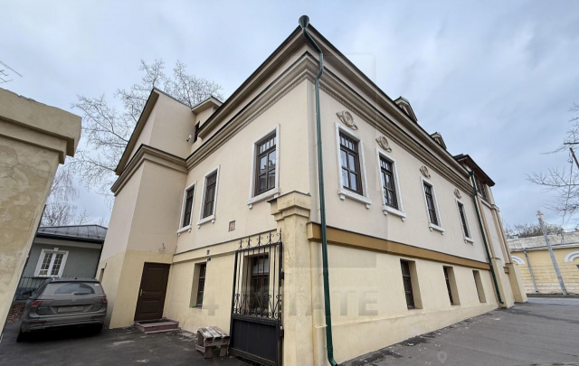 Реконструированный особняк класса В+, м.Достоевская.