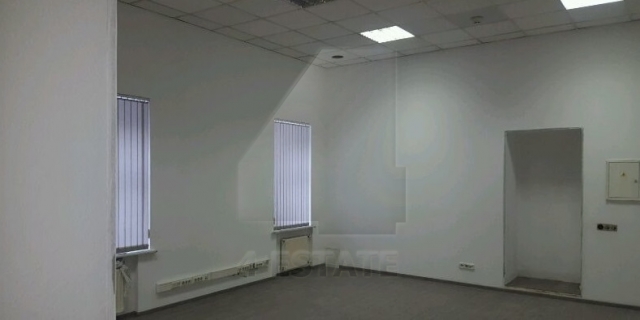 Аренда офиса с отдельным входом  в административном здании м. Киевская.