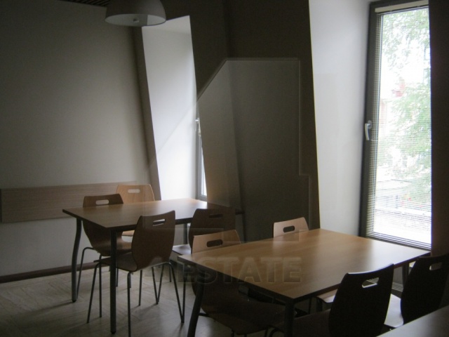 Продажа банковского особняка класса А, м.Менделеевская.