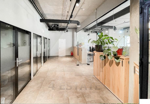 Аренда в бизнес центре класса В+, м.Менделеевская.