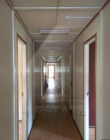 Отдельно стоящий особняк с парковкой, м.Достоевская.