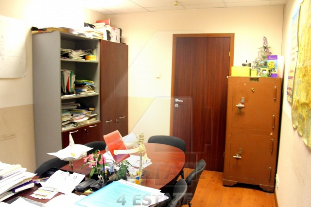 Аренда помещения в офисном здании м. Красносельская.