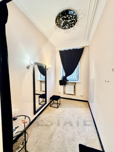 Торговое помещение с отд. входом, м.Баррикадная