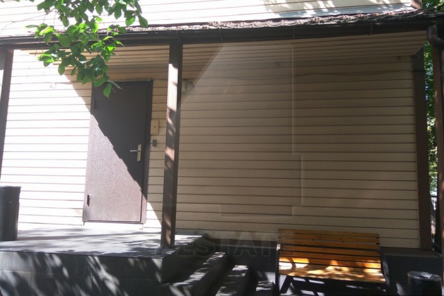 Отдельно стоящий особняк с парковкой, м.Достоевская.