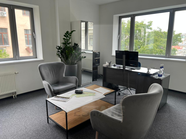 Аренда офисов в бизнес центре класса А, м.Чистые пруды.