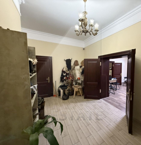 Реконструированный особняк класса В+, м.Достоевская.