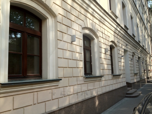 Аренда офиса с отдельным входом, м.Тургеневская.