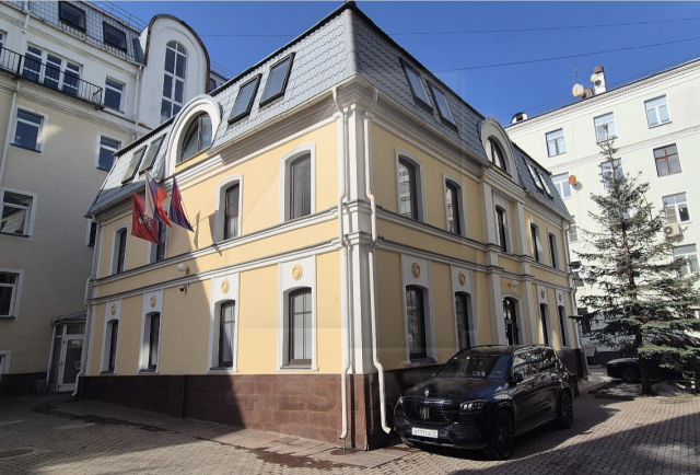 Аренда презентабельного особняка класса В+, м.Курская.