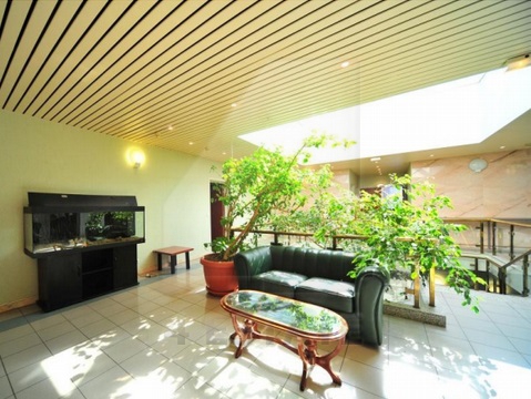 Продажа презентабельного офиса с отдельным входом, м.Студенческая.