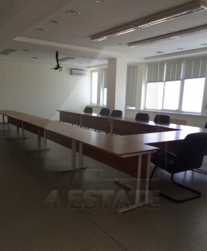 Аренда здание или офисов класса В, м.Киевская.